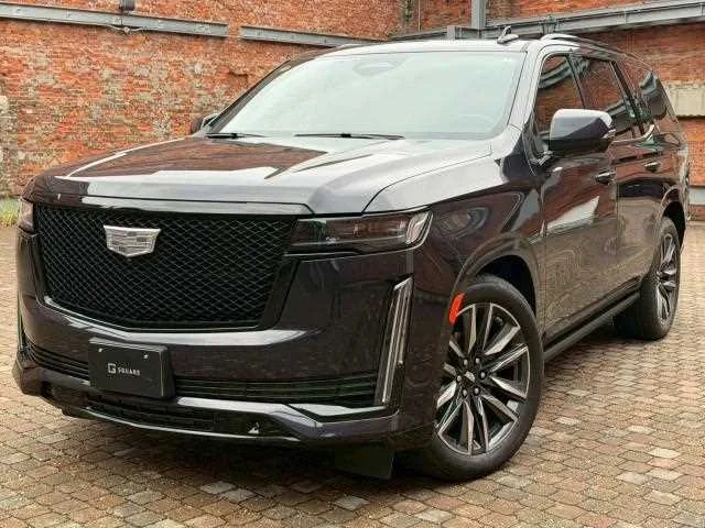 Cadillac Escalade 2024 — фото 1, купить с доставкой в Москву
