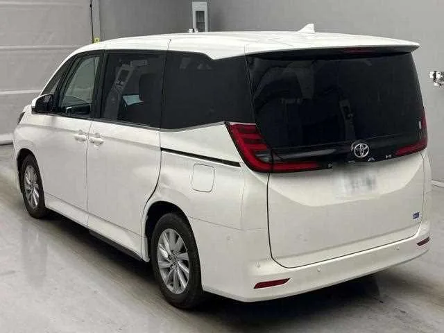 Toyota Noah 2024 — миниатюра 2