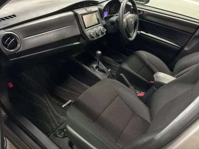 Toyota Corolla Axio 2023 — миниатюра 3