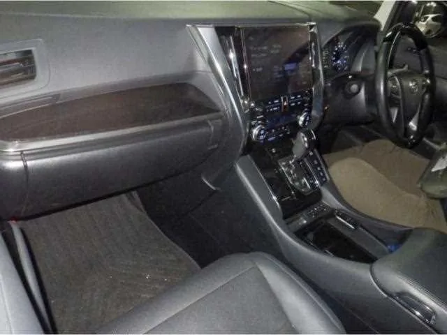 Toyota Alphard Hybrid 2023 — миниатюра 3