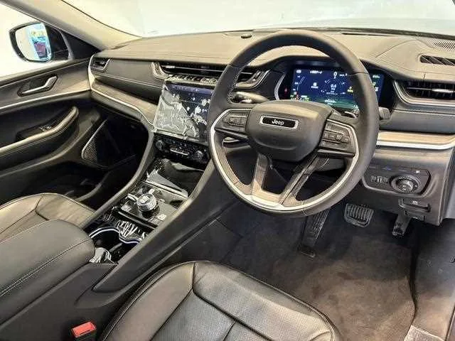 Jeep Grand Cherokee 2023 — миниатюра 2