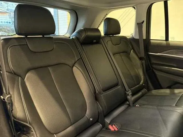 Jeep Grand Cherokee 2023 — миниатюра 5