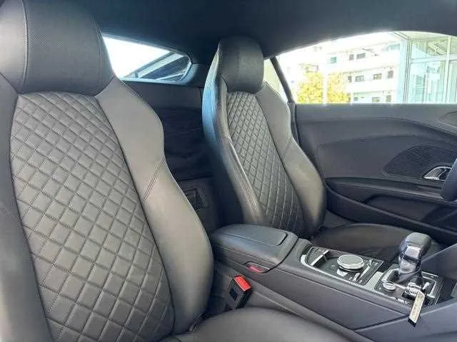 Audi R8 2023 — миниатюра 5