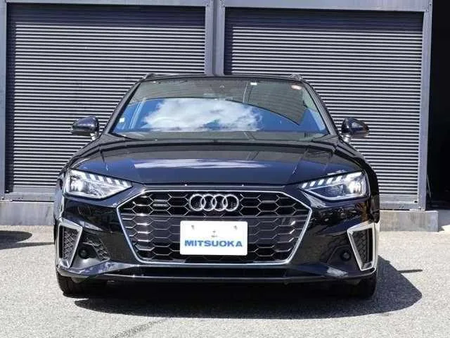 Audi A4 2023 — миниатюра 2