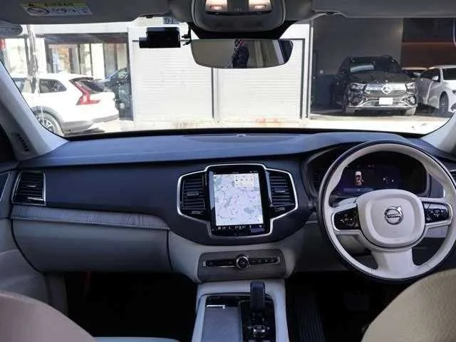 Volvo XC90 2022 — миниатюра 3
