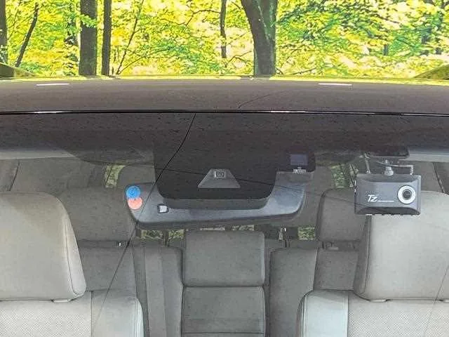 Toyota Land Cruiser Prado 2023 — миниатюра 3