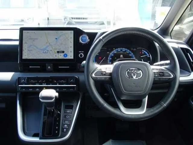 Toyota Noah 2023 — миниатюра 2