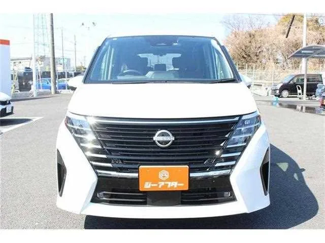 Nissan Serena 2024 — миниатюра 2