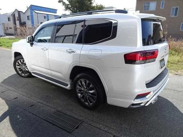 Toyota Land Cruiser 2023 — миниатюра 4
