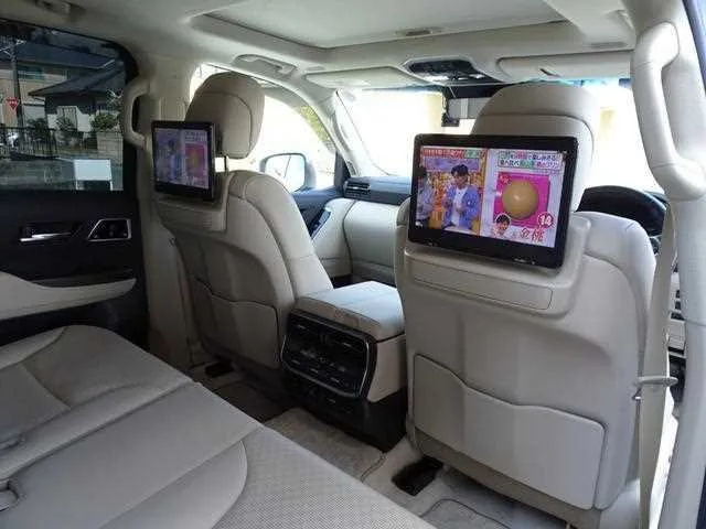 Toyota Land Cruiser 2023 — миниатюра 5