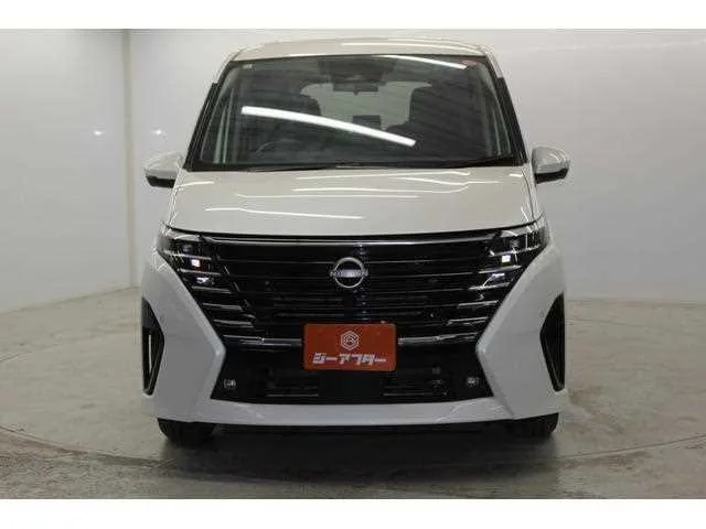 Nissan Serena 2023 — миниатюра 2