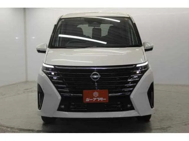 Nissan Serena 2024 — миниатюра 2