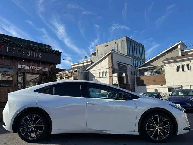 Toyota Prius 2024 — миниатюра 4