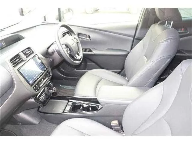 Toyota Prius 2022 — миниатюра 2
