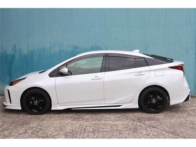 Toyota Prius 2022 — миниатюра 5