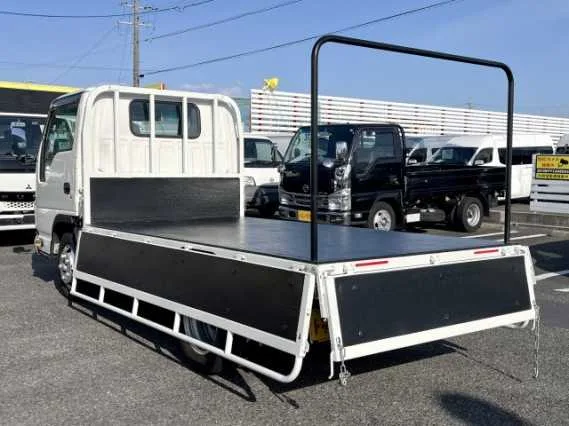 Isuzu Elf Truck 2023 — миниатюра 3