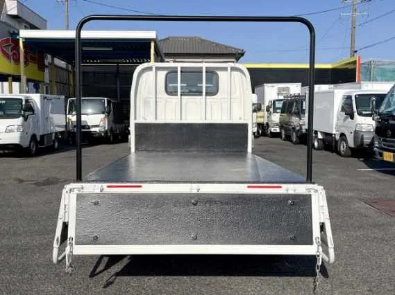 Isuzu Elf Truck 2023 — миниатюра 5