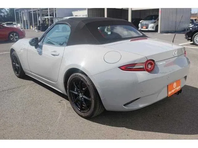 Mazda Roadster 2025 — миниатюра 2