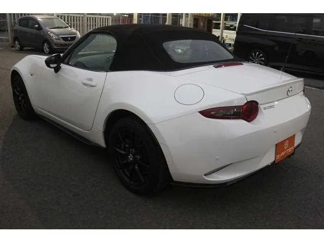 Mazda Roadster 2022 — миниатюра 2