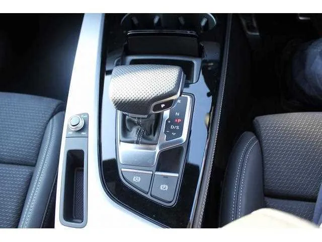 Audi A4 2022 — миниатюра 3