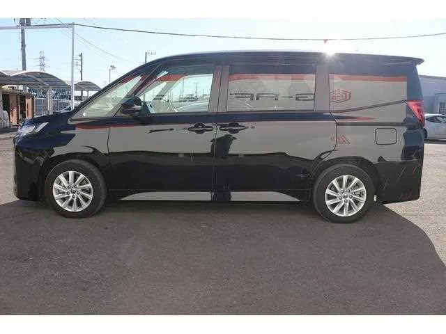 Toyota Noah 2022 — миниатюра 4