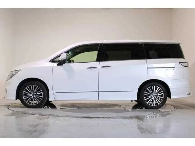 Nissan Elgrand 2024 — миниатюра 4