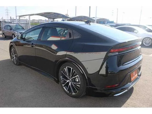 Toyota Prius 2023 — миниатюра 2