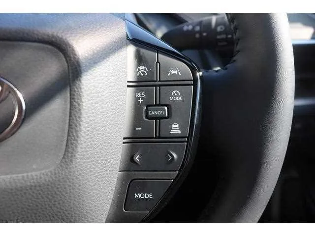 Toyota Prius 2023 — миниатюра 3