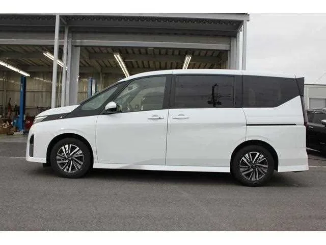 Nissan Serena 2024 — миниатюра 4