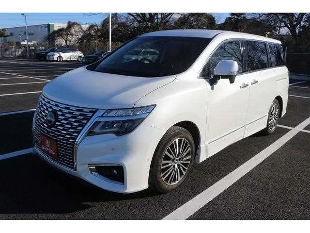 Nissan Elgrand 2023 — фото 1, купить с доставкой в Москву