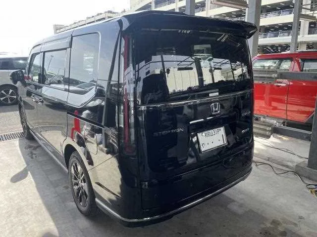 Honda Step WGN 2025 — миниатюра 2