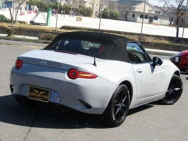 Mazda Roadster 2024 — миниатюра 2