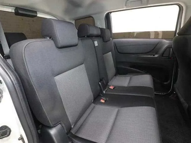 Toyota Sienta 2022 — миниатюра 3