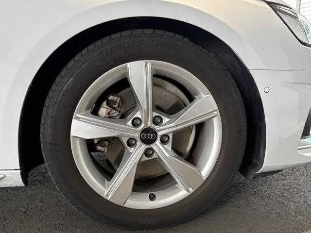 Audi A4 2023 — миниатюра 4