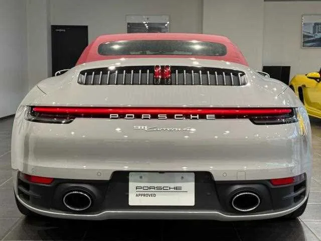 Porsche 911 2024 — миниатюра 2