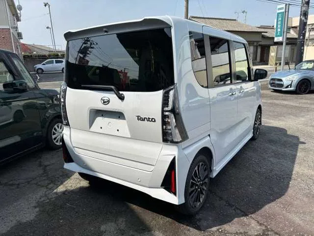 Daihatsu Tanto Custom 2025 — миниатюра 2