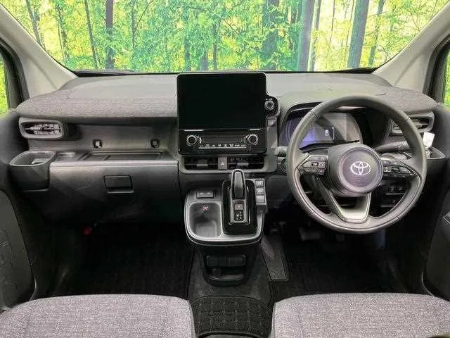 Toyota Sienta 2025 — миниатюра 2