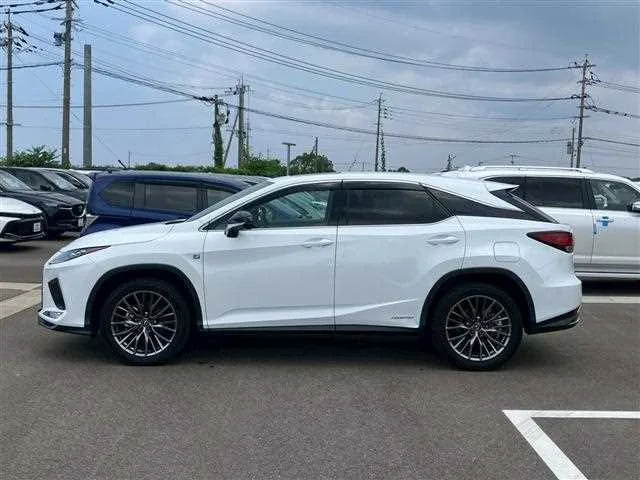 Lexus RX 2022 — миниатюра 5