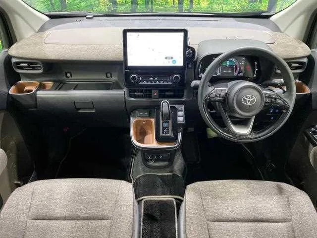Toyota Sienta 2024 — миниатюра 2