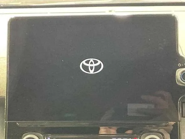 Toyota Sienta 2024 — миниатюра 3