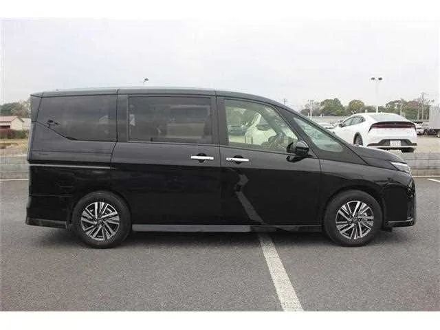 Nissan Serena 2024 — миниатюра 4
