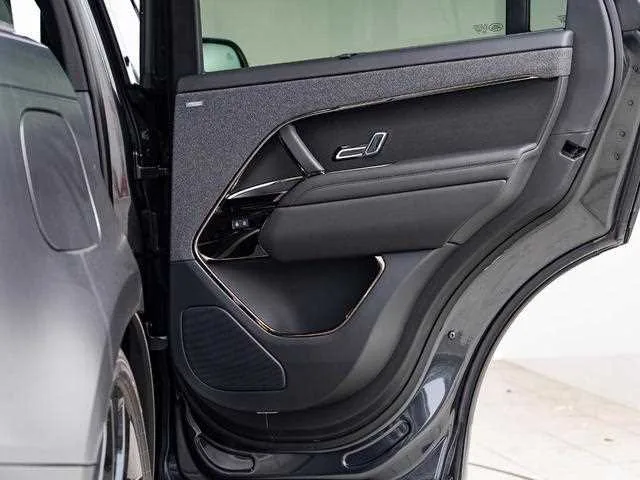 Land Rover Range Rover Sport 2025 — миниатюра 3