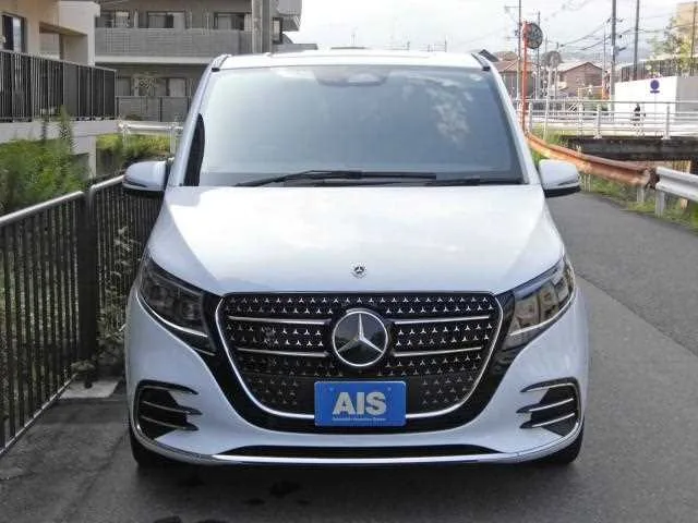 Mercedes-Benz V-Class 2024 — миниатюра 4