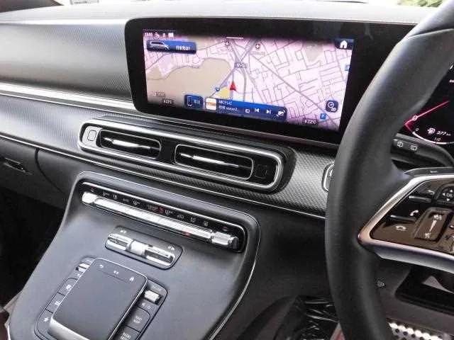 Mercedes-Benz V-Class 2024 — миниатюра 5