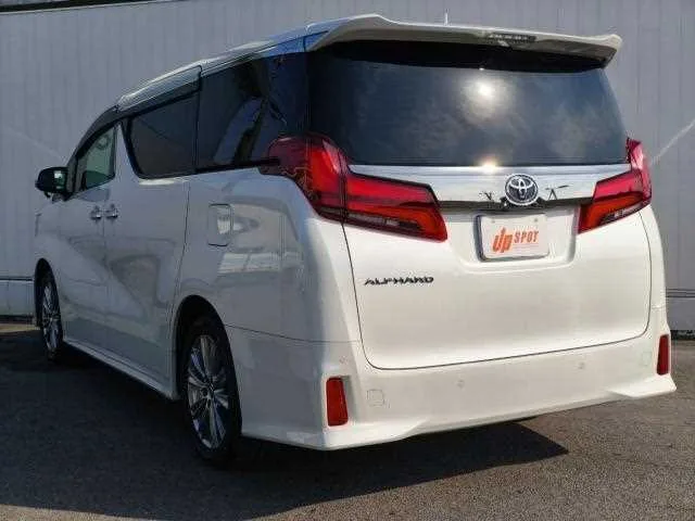Toyota Alphard G 2022 — миниатюра 2