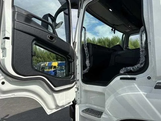 Mitsubishi Fuso Super Great 2025 — миниатюра 4
