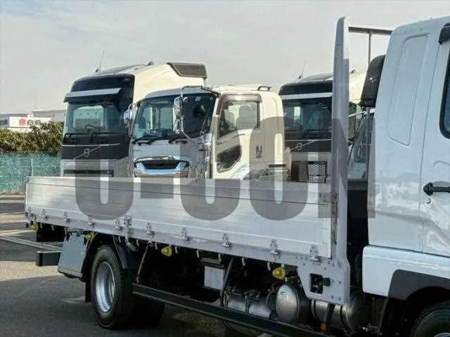 Mitsubishi Fuso Fighter 2024 — миниатюра 5