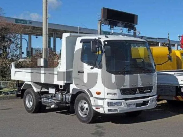 Mitsubishi Fuso Fighter 2025 — миниатюра 2