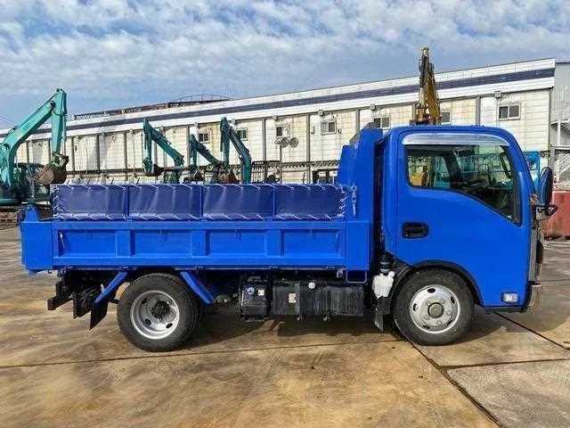 Isuzu Elf Truck 2023 — миниатюра 3