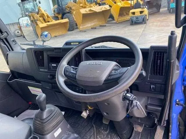 Isuzu Elf Truck 2023 — миниатюра 4